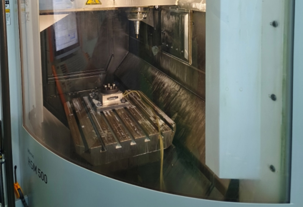 米克朗HSM500三轴立式高速铣床